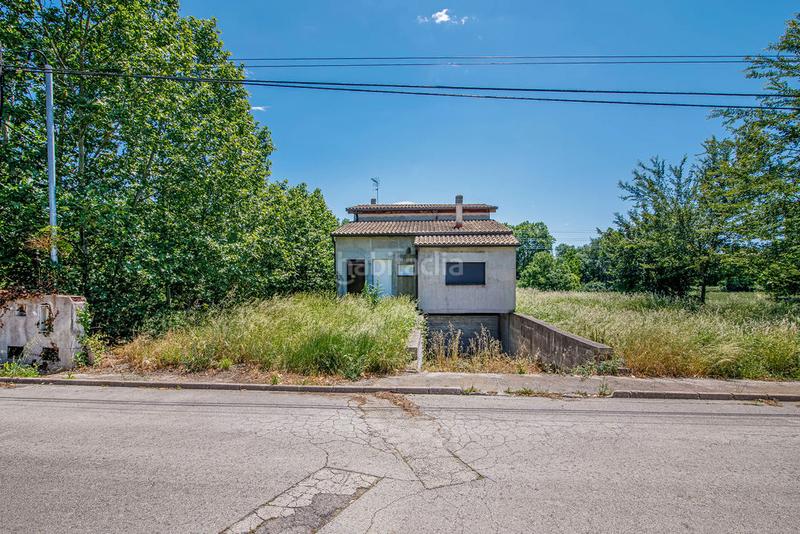 Foto 2908bbd3-d3cb-49c6-a077-c32ac4f27c94. Semi detached house in Caldes de Malavella