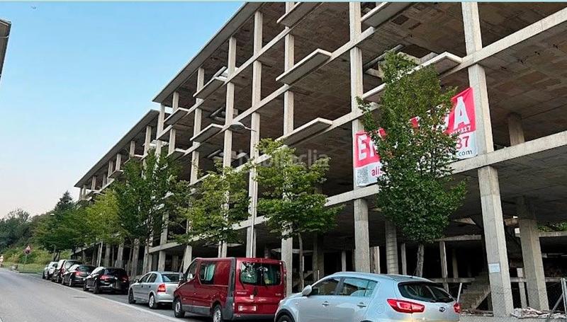 Foto 3e1b97ee-11dd-46a3-adb8-e4fc2f5ea683. Edificio en Olot