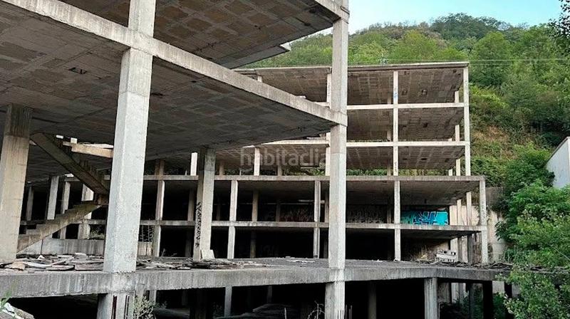 Foto 9a93ae54-d2ff-4533-8490-a918b6dcdb1c. Edificio en Olot