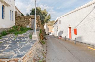 Semi detached house  Carrer solitari