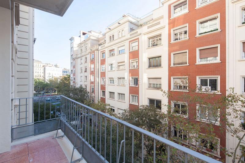 Foto 37a7689b-fb1c-475b-ab5e-143d61da30d9. Pis a Barri de les Corts Barcelona