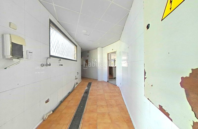 Foto 3013487d-5ccb-4232-80a1-c395fe8c2794. Local comercial a Zona Industrial Prat de Llobregat (El)