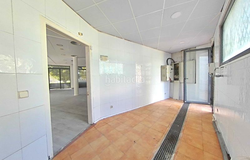 Foto 6cce720a-b736-4a97-b12f-b0c1b1a139c1. Local comercial a Zona Industrial Prat de Llobregat (El)