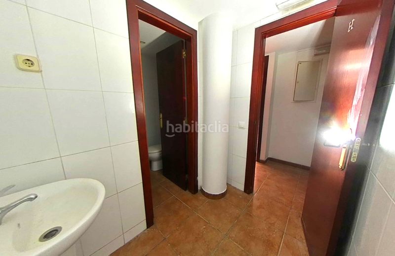 Foto 90779069-c8ed-4d9d-9c71-0cb23e84588c. Local comercial a Zona Industrial Prat de Llobregat (El)