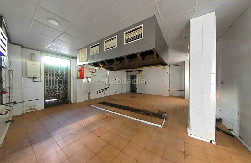 Foto fa0fe35a-5429-4225-87a9-8f09a9f13074. Local comercial a Zona Industrial Prat de Llobregat (El)