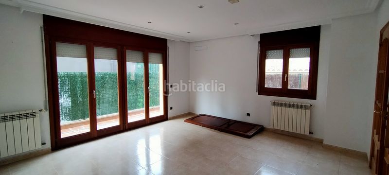Foto a409c947-bb3e-46d9-8815-11ec37712d12. Casa a schiera con camino in Olot