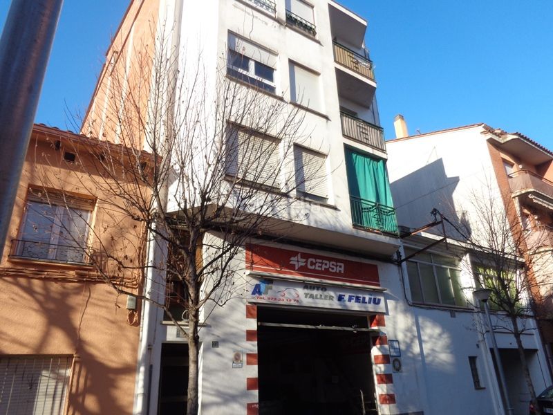 Foto 14c3f5df-a1e1-4bc5-9d8a-6de4f17ee698. Pis a Barri dels Escriptors Salt