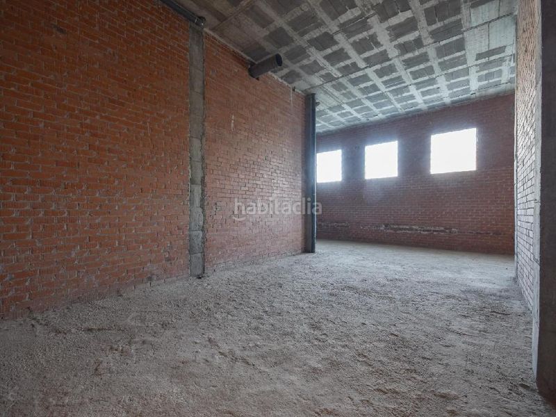 Foto c2363e4d-7c18-4b6c-a16c-253f30119237. Local commercial dans Llagosta (La)
