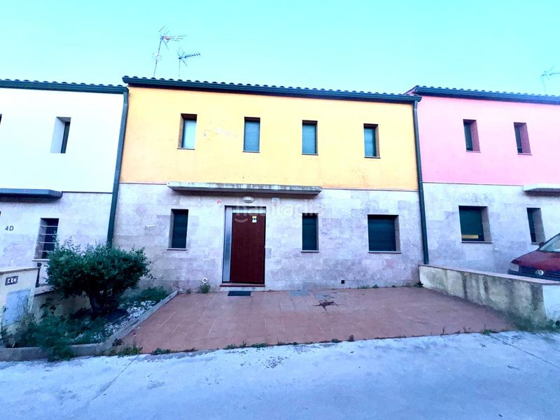 Foto d2d15397-911e-4a27-aed2-752dc4cbefc6. Chalet en Vall-llobrega