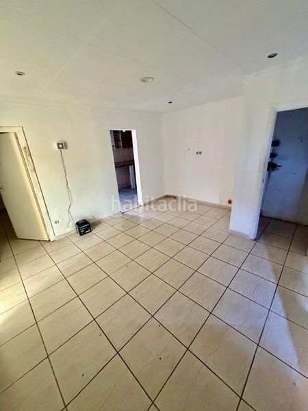 Foto 496025eb-f578-4876-b182-29ac1cd6486a. Pis a Vila - roja Girona
