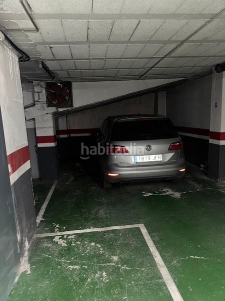 Foto f62feacd-fac9-4c0c-b3e5-4a43861213f1. Posto auto in Eixample Nord Girona