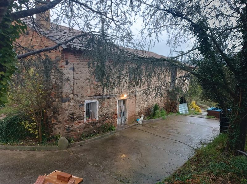 Foto baf8997b-d05a-4e1a-8d7f-0bb4e20785d7. Casa a Montroi / Montroy