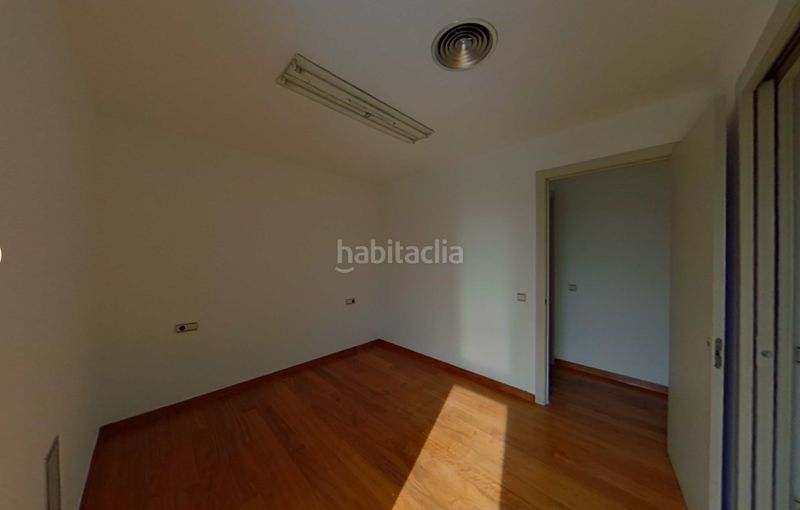 Foto ca38bd50-c458-4d75-8fd7-c1679fe7b6c1. Casa amb aparcament piscina a Canovelles