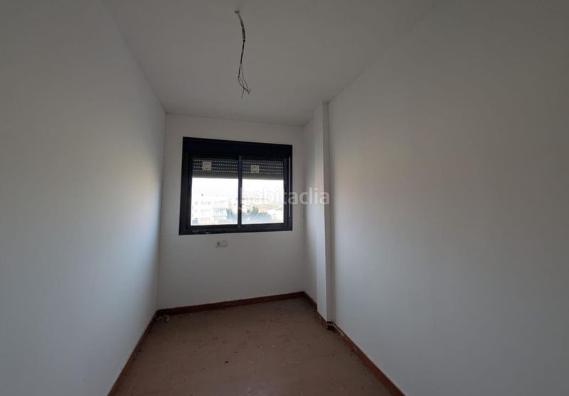 Foto 85bf6e84-5a55-435c-9203-1ba090a925f3. Edifici a Deltebre