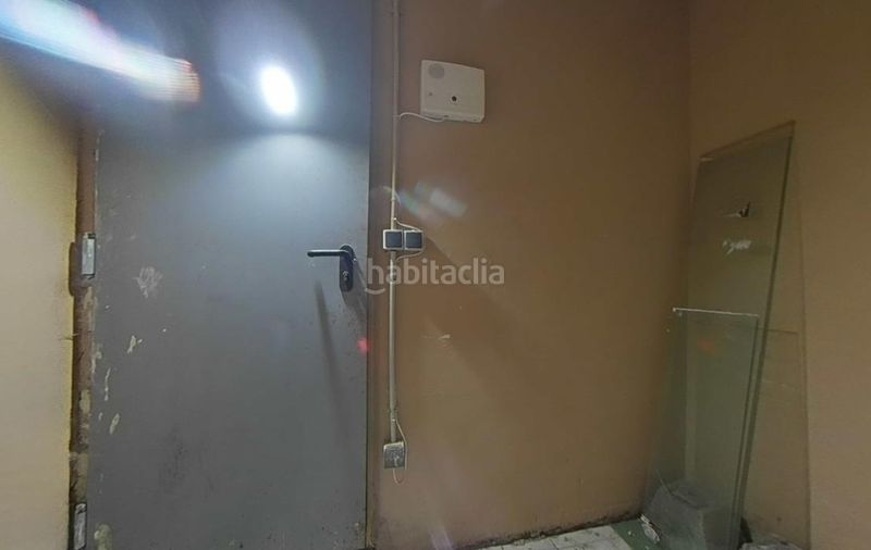 Foto 1274e2a2-edb4-48b9-a12a-99d456a3d54b. Local comercial a calle limón verde 7 a Algete centro Algete