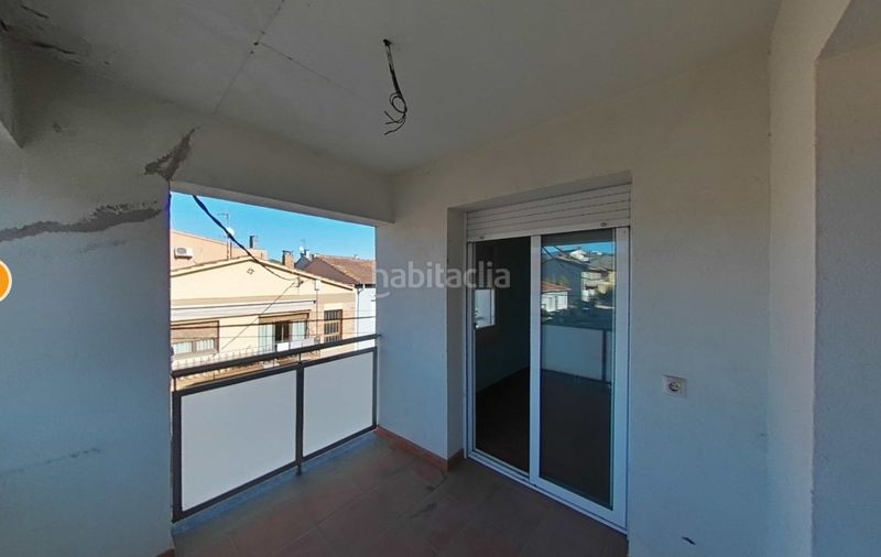 Foto 4fefd3f0-2f74-41c6-850b-372bde0e7054. Casa adossada a carrer roure 35 a Olot