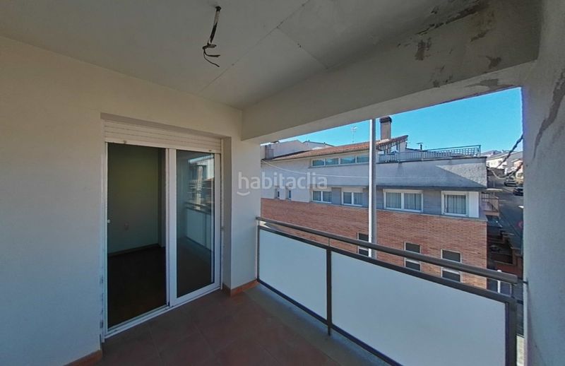 Foto 8644a3a3-c35c-42cd-9fdb-42a6fc7ccb22. Casa adossada a carrer roure 35 a Olot