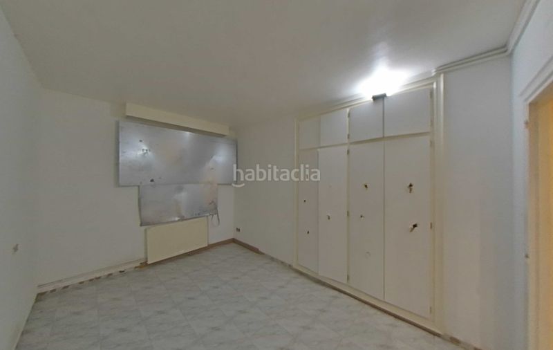 Foto 6831ffd2-e52d-4ee3-9a4b-7a5f0e16b857. Pis a carrer llevant 23 a Vilamalla