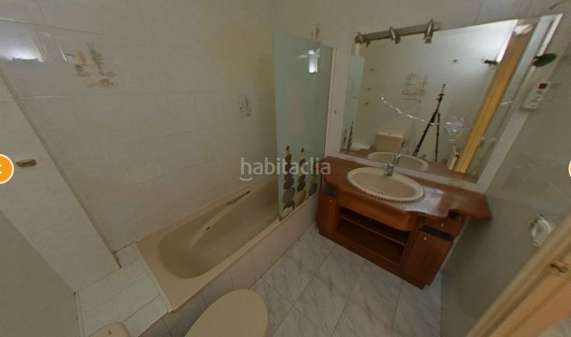 Foto 6b2a8398-d742-4b88-9973-084ae6ae6c74. Pis a carrer llevant 23 a Vilamalla