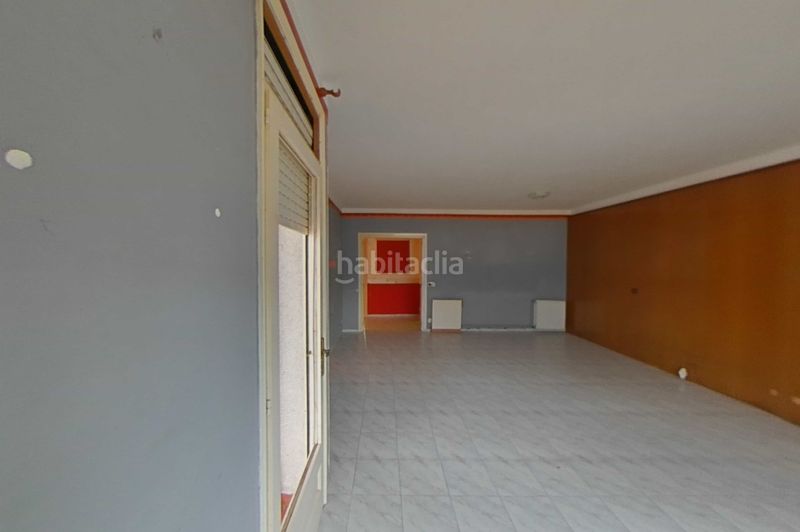 Foto ef42fea8-1256-47f4-9627-adbe20f95686. Pis a carrer llevant 23 a Vilamalla