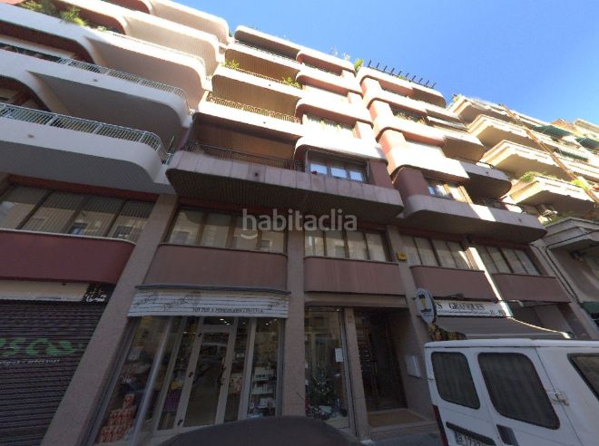 Foto c2ac984f-830c-4dc2-a3d5-94613ca40400. Parking coche en Eixample Nord Girona