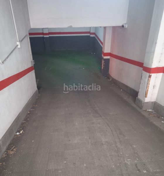 Foto e0818a7d-4965-43ec-834f-f275d72e219e. Parking coche en Eixample Nord Girona
