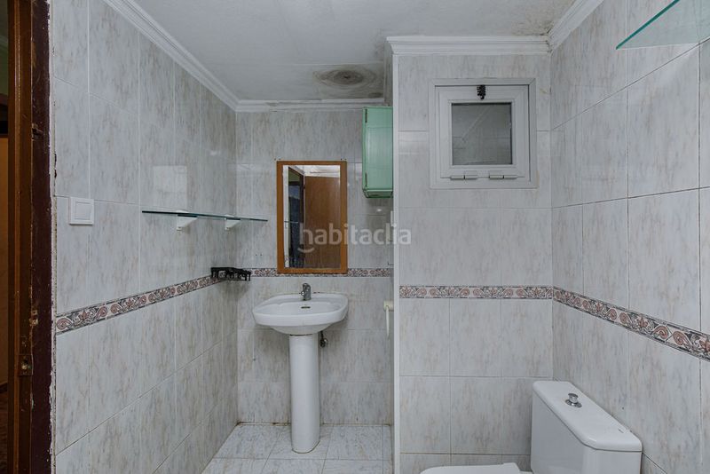 Foto f7c86549-bba6-4bc2-bef5-5476d47c70d0. Piso en Barri dels Escriptors Salt