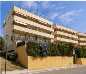 Zweistöckige Wohnung in Carrer pintor marià carbonellopis 24
