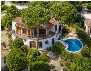 Maison  Carrer navarra. Oportunidad de inversión en calonge i sant antoni – activo reo