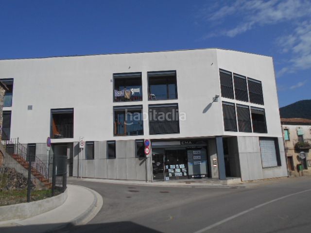 Foto c1505da6-14c5-4b64-b006-de25c75f766c. Aparcament cotxe a Sant Joan les Fonts