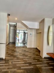 Flat  Carrer bisbe lorenzana. Piso amplio en girona con terraza y ascensor