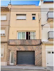 Flat  Carrer del pilar 20. Edificio completo con uso residencial en premià de mar