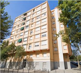 Flat  Avinguda de josep tarradellas i joan 87. Vivienda en l'hospitalet de llobregat con excelente ubicación