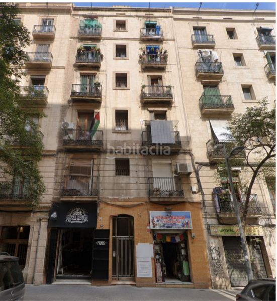 Foto b4117d34-3909-4121-96f0-b5ed057a75cd. Pis a Raval Barcelona