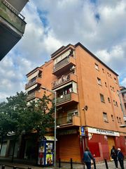 Attique  Carrer d'àngel guimerà. ¡oportunidad en salt! – ático con terraza y balcón
