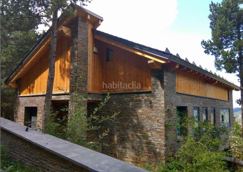 Foto b25e49bf-968f-4acf-9848-dd8cf76ea57b. Xalet amb calefacció aparcament a Alp