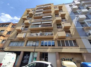Piso  Carrer marqus de caldes de montbui. Piso con 3 habitaciones con ascensor, calefaccin y vistas a la