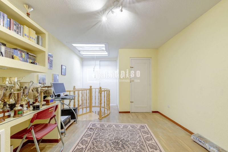 Foto bccf7670-d9b8-4474-b612-b0a7063558dd. Flat with heating parking pool in Carretera del Plantío Majadahonda