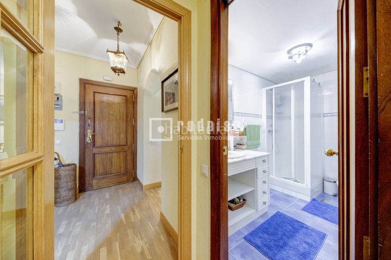 Foto c97ac077-5efb-448b-b8e0-8f305546186f. Flat with heating parking pool in Carretera del Plantío Majadahonda