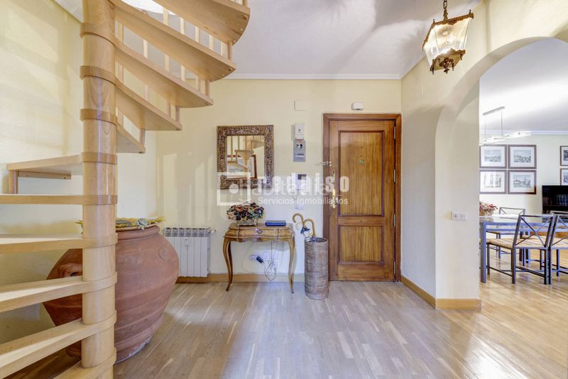 Foto d35a3f95-1516-4170-8dd3-c3334db01997. Flat with heating parking pool in Carretera del Plantío Majadahonda
