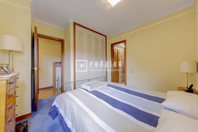 Foto daaaa51e-7755-488c-8d46-4fdae12abd86. Flat with heating parking pool in Carretera del Plantío Majadahonda
