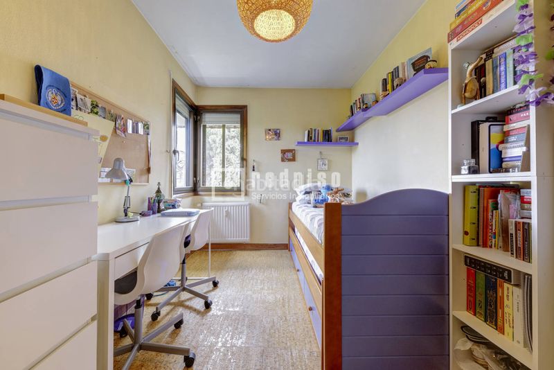 Foto e9bfeba4-289b-446e-b148-61e4fe56c9a1. Flat with heating parking pool in Carretera del Plantío Majadahonda