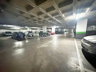 Parking coche en Del oeste 6. Plaza de garaje en venta, zona las retamas!