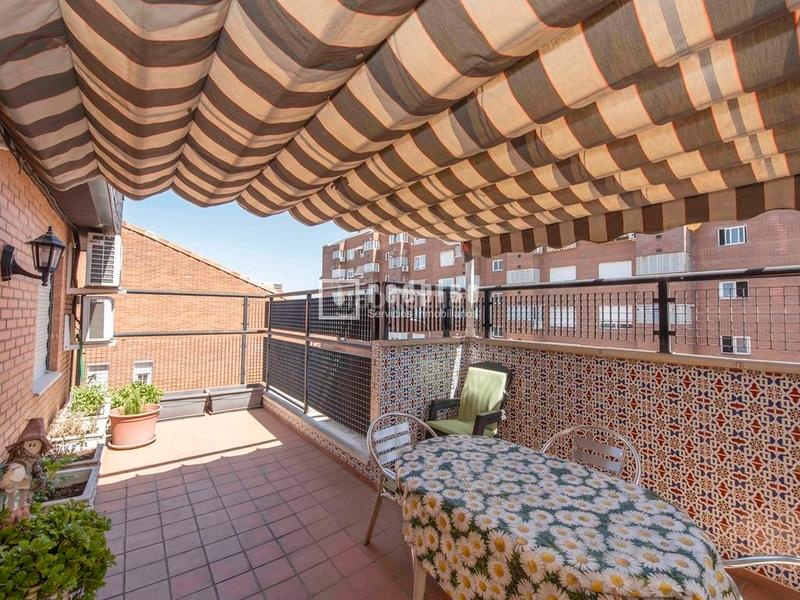 Foto 01209a99-5fb2-4478-99dd-d4b2c10d9a94. Ático exclusivo áticodúplex en las retamas espacio, luz natural y confort a un paso de madrid. en Alcorcón