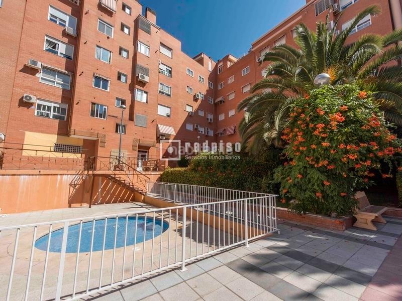 Foto d402e51a-64cf-46d3-919d-2635a19f62ff. Attique avec chauffage parking piscine dans Prado de Santo Domingo Alcorcón