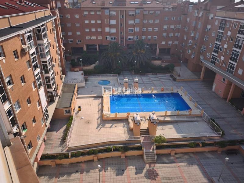 Foto eb1fd16a-8ac8-42b3-bf51-3ec707daf22b. Attique avec chauffage parking piscine dans Prado de Santo Domingo Alcorcón