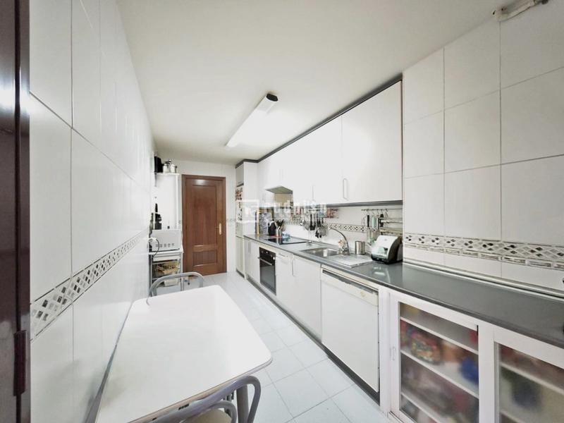Foto c40f2e8b-d97d-425a-b3cd-05529e3bc27c. Piso vivienda con terraza en venta, zona las retamas! en Alcorcón