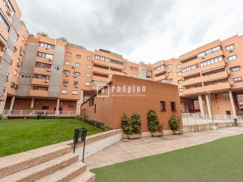 Foto dadcdb4b-ba27-4db2-a515-652a9d8a2951. Piso vivienda con terraza en venta, zona las retamas! en Alcorcón
