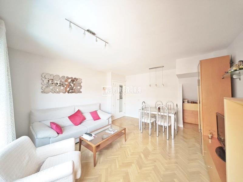 Foto 1c220b7f-3712-4dd0-881e-ab8f16d4d78e. Attico con riscaldamento parcheggio piscina in Prado de Santo Domingo Alcorcón