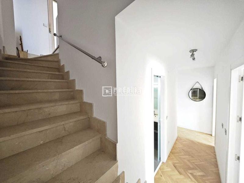 Foto 70989e0d-2bca-44df-9042-1d5d962cf22f. Attico con riscaldamento parcheggio piscina in Prado de Santo Domingo Alcorcón